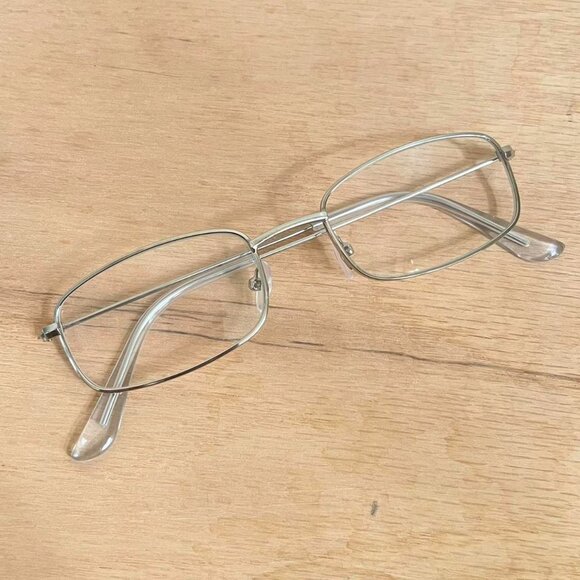 silver trim clear lens sunglasses - Picture 5 of 8